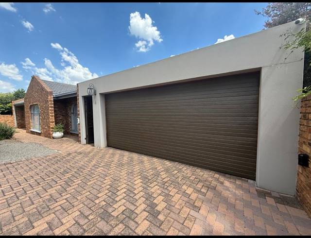 5 BEDROOM HOUSE FOR SALE IN VANDERBIJLPARK SE 3